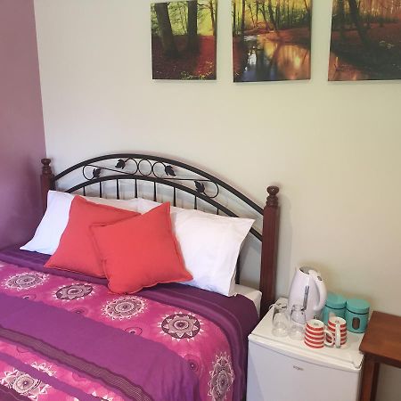 Kalgaritch Shortstay Accomodation Бъселтън Екстериор снимка