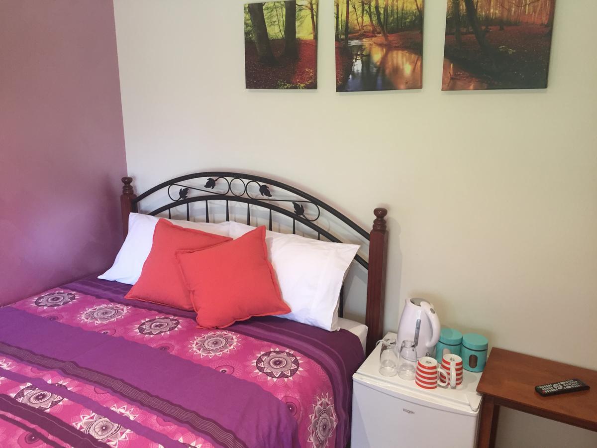Kalgaritch Shortstay Accomodation Бъселтън Екстериор снимка