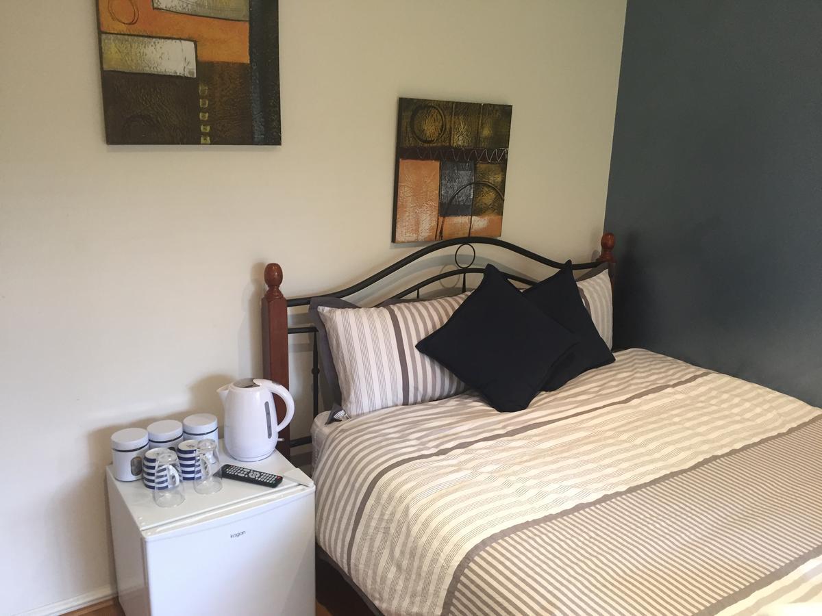 Kalgaritch Shortstay Accomodation Бъселтън Екстериор снимка